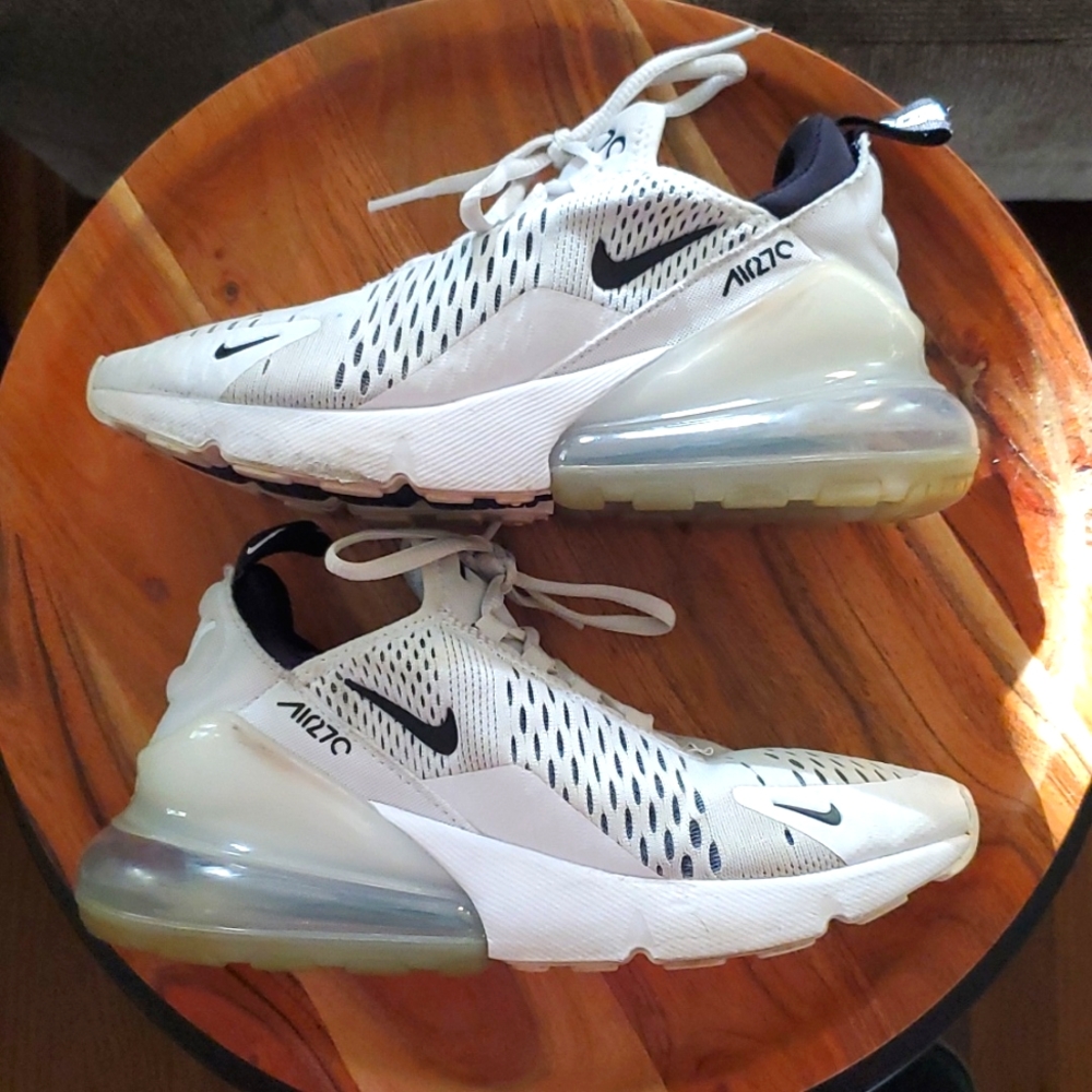 Womens size 6.5 nike air270